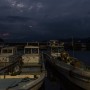 夜明けの港